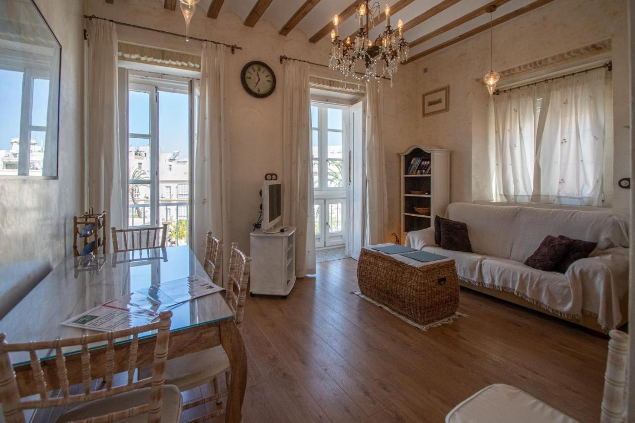 Apartamento Sherezade Y La Ciudad De กาดิซ ภายนอก รูปภาพ